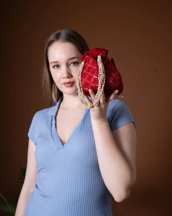 Scarlet_Royale_Sequin_Potli